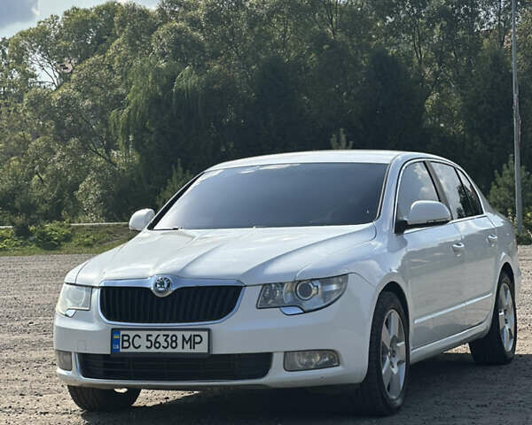 Білий Шкода Суперб, об'ємом двигуна 1.6 л та пробігом 339 тис. км за 6400 $, фото 26 на Automoto.ua