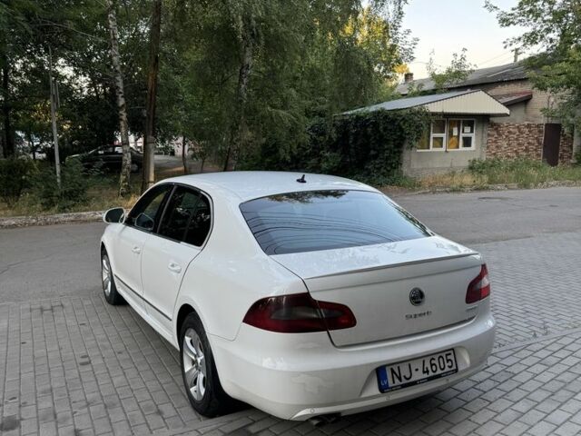 Белый Шкода Суперб, объемом двигателя 1.9 л и пробегом 250 тыс. км за 4250 $, фото 8 на Automoto.ua