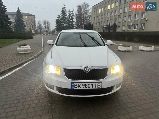 Белый Шкода Суперб, объемом двигателя 1.97 л и пробегом 250 тыс. км за 13600 $, фото 36 на Automoto.ua