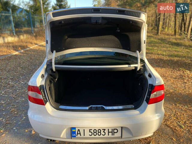 Белый Шкода Суперб, объемом двигателя 1.8 л и пробегом 238 тыс. км за 8999 $, фото 31 на Automoto.ua