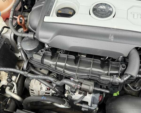 Белый Шкода Суперб, объемом двигателя 1.8 л и пробегом 109 тыс. км за 10500 $, фото 10 на Automoto.ua