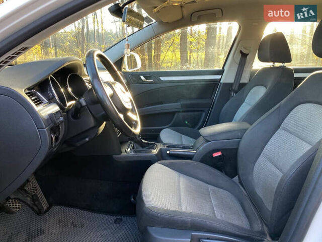 Белый Шкода Суперб, объемом двигателя 1.8 л и пробегом 238 тыс. км за 8999 $, фото 11 на Automoto.ua