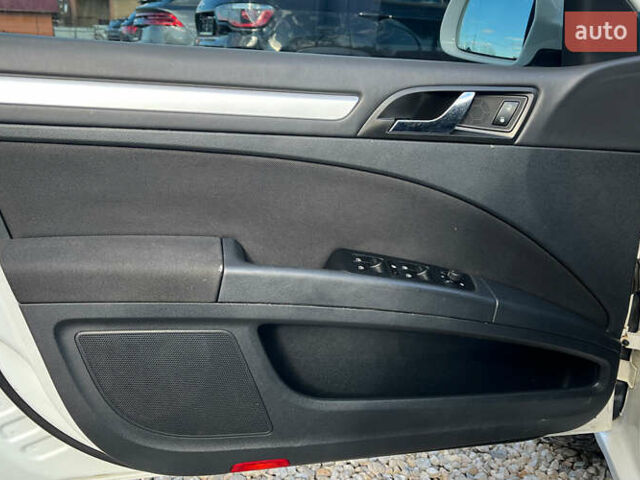 Шкода Суперб 2012 у Коломые на Automoto.ua Білий Шкода Суперб, об'ємом двигуна 1.97 л та пробігом 254 тис. км за 9200 $, фото 23 на Automoto.ua