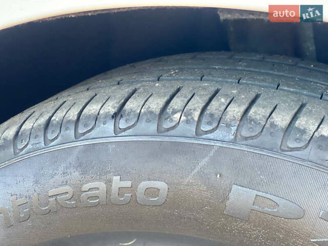 Белый Шкода Суперб, объемом двигателя 1.8 л и пробегом 238 тыс. км за 8999 $, фото 8 на Automoto.ua