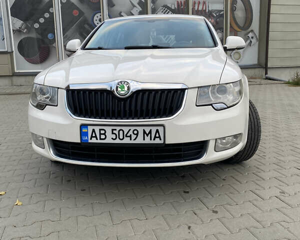 Белый Шкода Суперб, объемом двигателя 1.8 л и пробегом 230 тыс. км за 8300 $, фото 10 на Automoto.ua