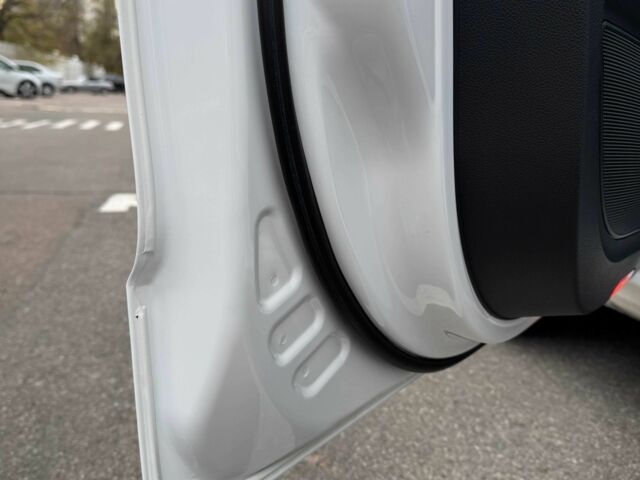 Белый Шкода Суперб, объемом двигателя 1.8 л и пробегом 109 тыс. км за 10500 $, фото 7 на Automoto.ua