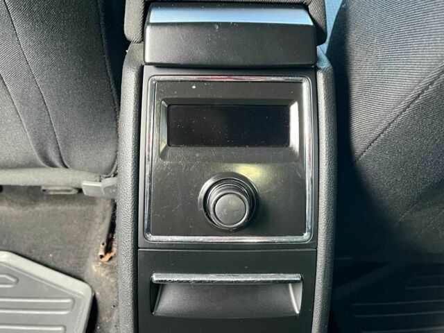 Шкода Суперб 2012 у Коломые на Automoto.ua Білий Шкода Суперб, об'ємом двигуна 2 л та пробігом 254 тис. км за 9200 $, фото 19 на Automoto.ua