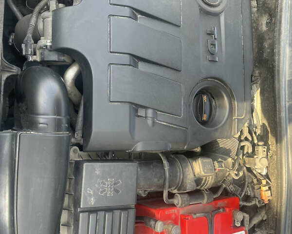 Білий Шкода Суперб, об'ємом двигуна 1.6 л та пробігом 300 тис. км за 7500 $, фото 17 на Automoto.ua