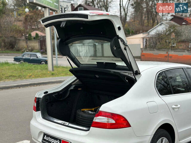 Білий Шкода Суперб, об'ємом двигуна 1.8 л та пробігом 230 тис. км за 8190 $, фото 15 на Automoto.ua