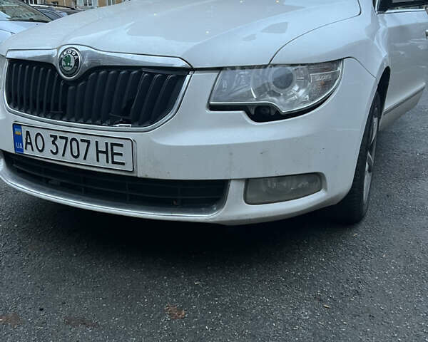 Білий Шкода Суперб, об'ємом двигуна 1.8 л та пробігом 156 тис. км за 8000 $, фото 28 на Automoto.ua