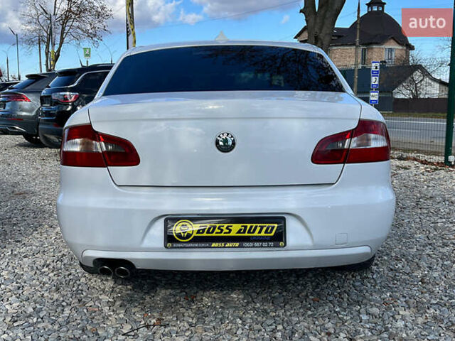 Шкода Суперб 2012 у Коломые на Automoto.ua Білий Шкода Суперб, об'ємом двигуна 1.97 л та пробігом 254 тис. км за 9200 $, фото 4 на Automoto.ua