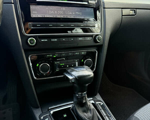 Белый Шкода Суперб, объемом двигателя 1.78 л и пробегом 180 тыс. км за 8600 $, фото 7 на Automoto.ua