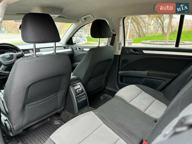 Білий Шкода Суперб, об'ємом двигуна 1.8 л та пробігом 230 тис. км за 8190 $, фото 19 на Automoto.ua