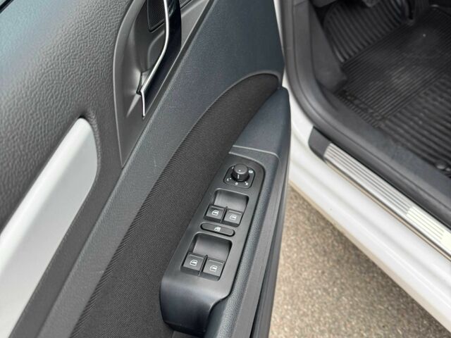 Белый Шкода Суперб, объемом двигателя 1.8 л и пробегом 109 тыс. км за 10500 $, фото 6 на Automoto.ua