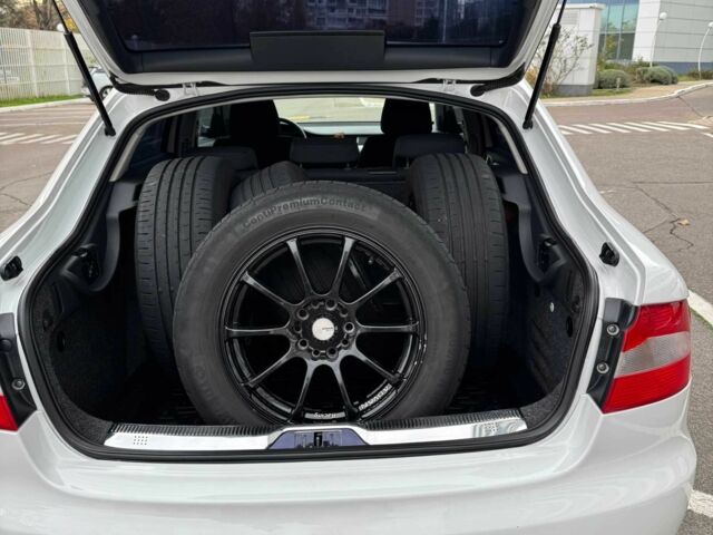 Белый Шкода Суперб, объемом двигателя 1.8 л и пробегом 109 тыс. км за 10500 $, фото 15 на Automoto.ua