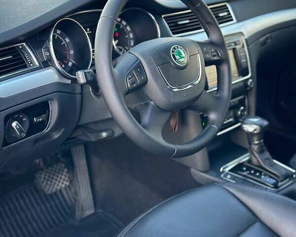 Белый Шкода Суперб, объемом двигателя 1.8 л и пробегом 222 тыс. км за 9300 $, фото 36 на Automoto.ua