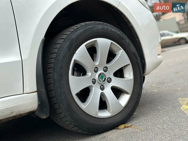 Білий Шкода Суперб, об'ємом двигуна 1.8 л та пробігом 230 тис. км за 8190 $, фото 11 на Automoto.ua