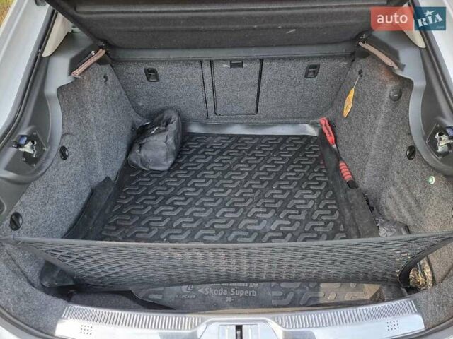 Белый Шкода Суперб, объемом двигателя 1.8 л и пробегом 169 тыс. км за 10300 $, фото 10 на Automoto.ua