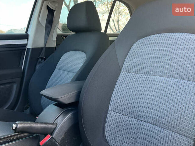 Шкода Суперб 2012 у Коломые на Automoto.ua Білий Шкода Суперб, об'ємом двигуна 1.97 л та пробігом 254 тис. км за 9200 $, фото 17 на Automoto.ua