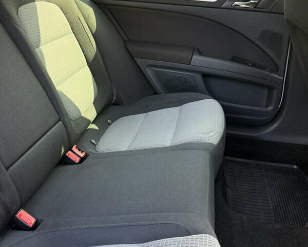 Білий Шкода Суперб, об'ємом двигуна 1.8 л та пробігом 250 тис. км за 9400 $, фото 11 на Automoto.ua