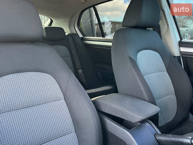 Шкода Суперб 2012 у Коломые на Automoto.ua Білий Шкода Суперб, об'ємом двигуна 1.97 л та пробігом 254 тис. км за 9200 $, фото 22 на Automoto.ua