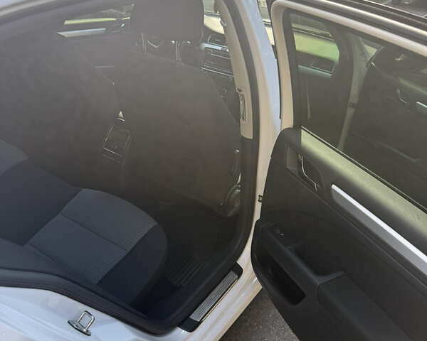 Білий Шкода Суперб, об'ємом двигуна 1.8 л та пробігом 250 тис. км за 9400 $, фото 13 на Automoto.ua