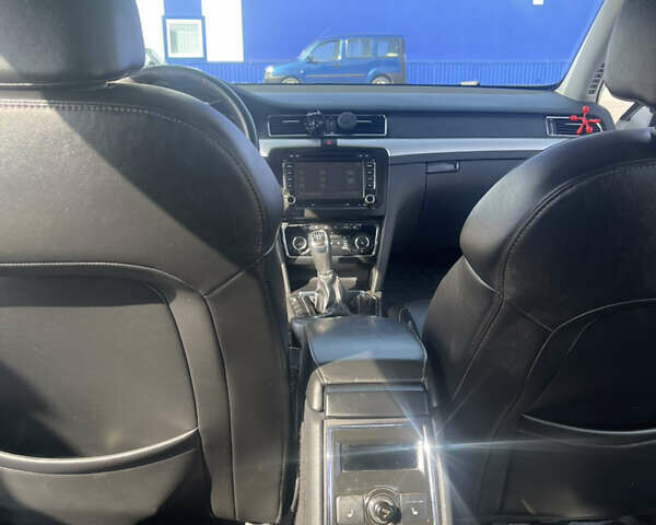 Білий Шкода Суперб, об'ємом двигуна 1.6 л та пробігом 300 тис. км за 7500 $, фото 11 на Automoto.ua