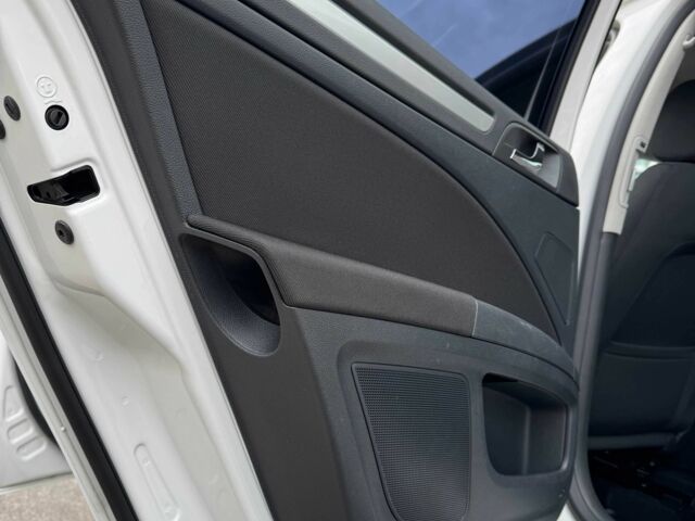 Белый Шкода Суперб, объемом двигателя 1.8 л и пробегом 109 тыс. км за 10500 $, фото 12 на Automoto.ua