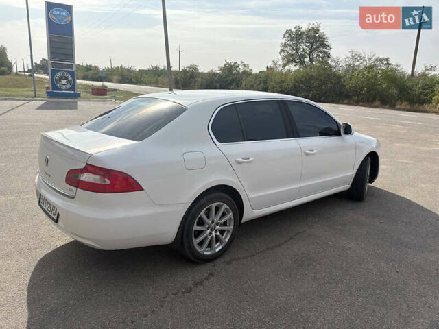 Білий Шкода Суперб, об'ємом двигуна 1.8 л та пробігом 209 тис. км за 9500 $, фото 3 на Automoto.ua