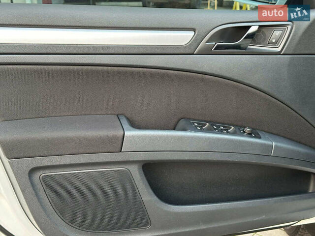 Білий Шкода Суперб, об'ємом двигуна 1.8 л та пробігом 109 тис. км за 10990 $, фото 7 на Automoto.ua