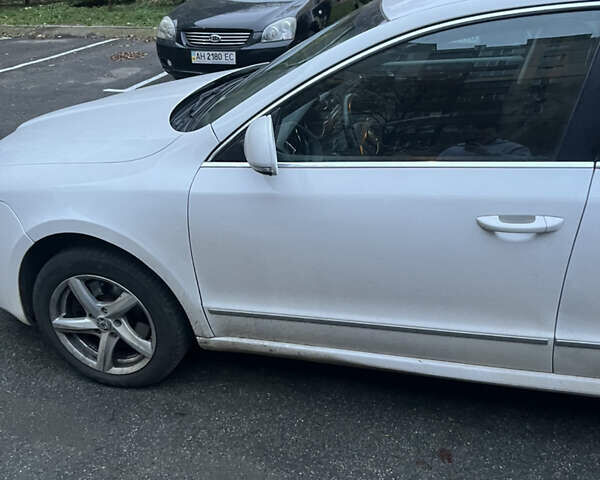 Білий Шкода Суперб, об'ємом двигуна 1.8 л та пробігом 156 тис. км за 8000 $, фото 22 на Automoto.ua