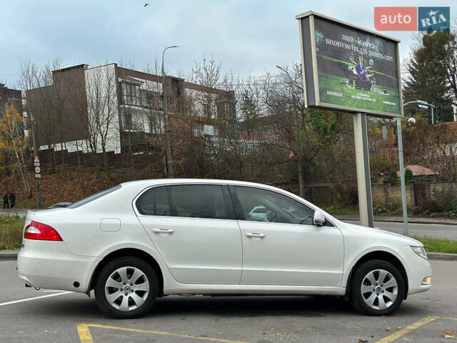 Білий Шкода Суперб, об'ємом двигуна 1.8 л та пробігом 230 тис. км за 8190 $, фото 6 на Automoto.ua