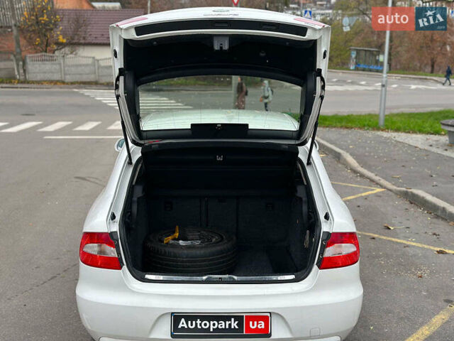 Білий Шкода Суперб, об'ємом двигуна 1.8 л та пробігом 230 тис. км за 8190 $, фото 14 на Automoto.ua