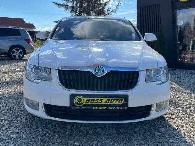 Шкода Суперб 2012 у Коломые на Automoto.ua Білий Шкода Суперб, об'ємом двигуна 2 л та пробігом 254 тис. км за 9200 $, фото 1 на Automoto.ua