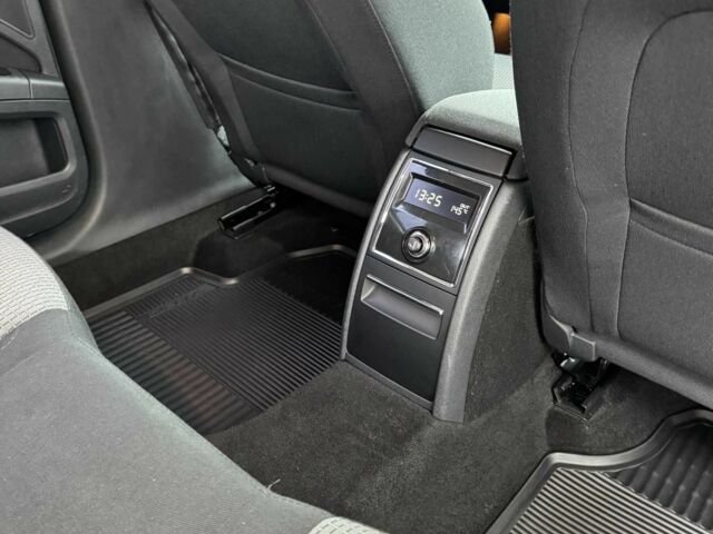 Белый Шкода Суперб, объемом двигателя 1.8 л и пробегом 109 тыс. км за 10500 $, фото 20 на Automoto.ua