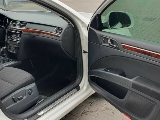 Белый Шкода Суперб, объемом двигателя 1.8 л и пробегом 287 тыс. км за 8500 $, фото 13 на Automoto.ua