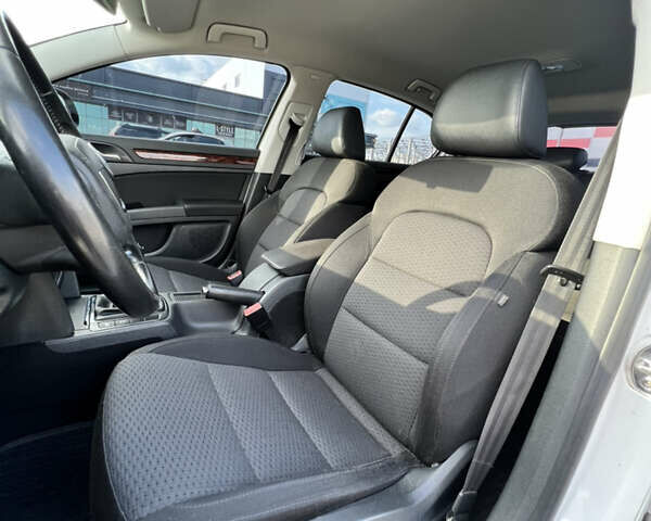 Білий Шкода Суперб, об'ємом двигуна 1.8 л та пробігом 250 тис. км за 9800 $, фото 29 на Automoto.ua