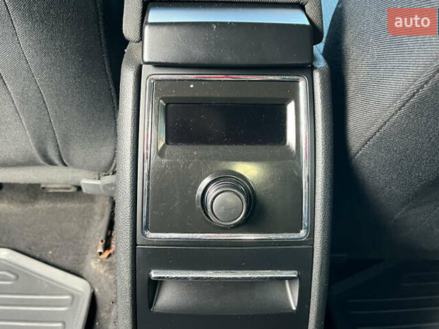 Шкода Суперб 2012 у Коломые на Automoto.ua Білий Шкода Суперб, об'ємом двигуна 1.97 л та пробігом 254 тис. км за 9200 $, фото 19 на Automoto.ua