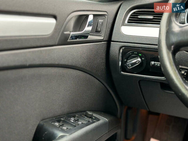 Білий Шкода Суперб, об'ємом двигуна 1.8 л та пробігом 230 тис. км за 8190 $, фото 31 на Automoto.ua