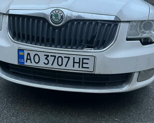 Білий Шкода Суперб, об'ємом двигуна 1.8 л та пробігом 156 тис. км за 8000 $, фото 27 на Automoto.ua