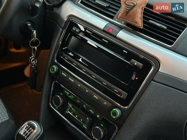 Білий Шкода Суперб, об'ємом двигуна 1.8 л та пробігом 109 тис. км за 10990 $, фото 21 на Automoto.ua