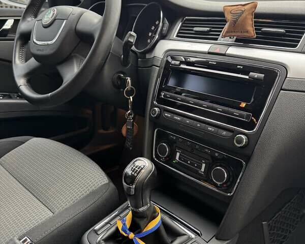 Белый Шкода Суперб, объемом двигателя 1.8 л и пробегом 109 тыс. км за 10500 $, фото 15 на Automoto.ua