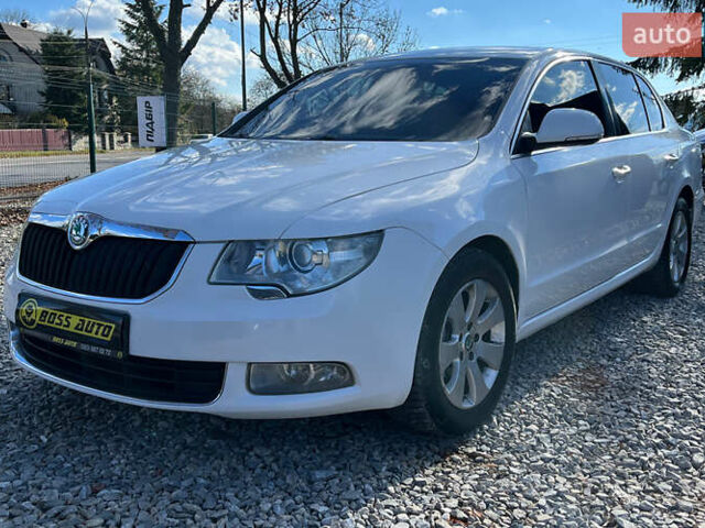 Шкода Суперб 2012 у Коломые на Automoto.ua Білий Шкода Суперб, об'ємом двигуна 1.97 л та пробігом 254 тис. км за 9200 $, фото 2 на Automoto.ua