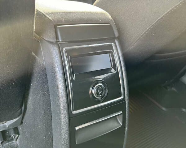 Білий Шкода Суперб, об'ємом двигуна 1.8 л та пробігом 250 тис. км за 9800 $, фото 35 на Automoto.ua