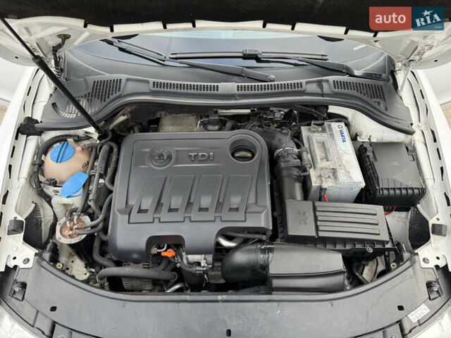 Білий Шкода Суперб, об'ємом двигуна 1.97 л та пробігом 280 тис. км за 12000 $, фото 6 на Automoto.ua