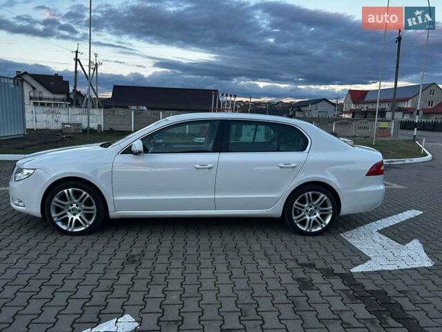 Шкода Суперб 2013 у Чернівцях на Automoto.ua Білий Шкода Суперб, об'ємом двигуна 1.8 л та пробігом 170 тис. км за 11800 $, фото 6 на Automoto.ua