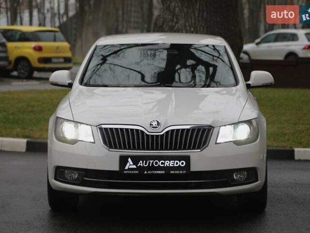 Белый Шкода Суперб, объемом двигателя 1.8 л и пробегом 162 тыс. км за 11500 $, фото 1 на Automoto.ua