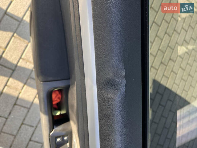 Белый Шкода Суперб, объемом двигателя 1.97 л и пробегом 298 тыс. км за 10200 $, фото 11 на Automoto.ua