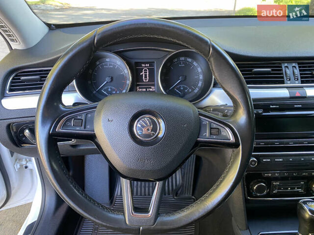 Белый Шкода Суперб, объемом двигателя 1.8 л и пробегом 250 тыс. км за 10800 $, фото 26 на Automoto.ua