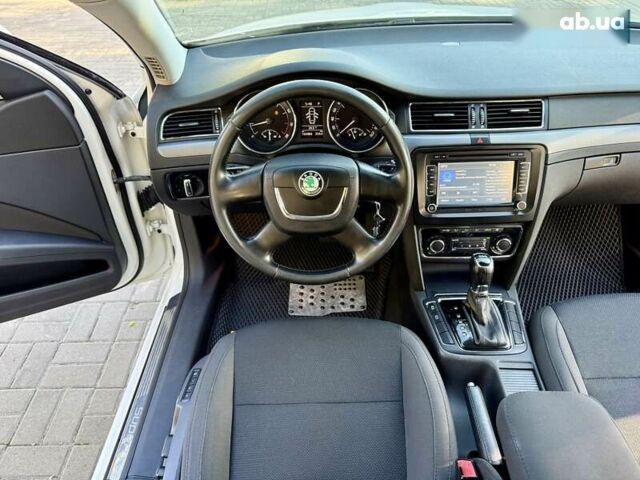 Белый Шкода Суперб, объемом двигателя 1.8 л и пробегом 160 тыс. км за 10500 $, фото 22 на Automoto.ua